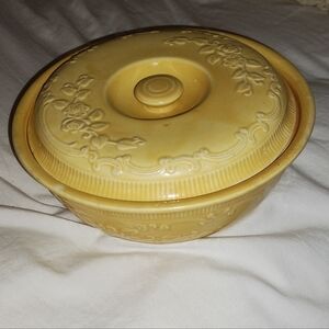 Vintage Homer Laughlin casserole dish